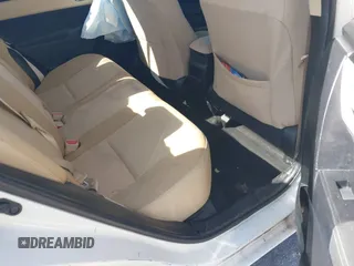 2019 Toyota Corolla L z VIN 2T1BURHE5KC169697, wystawiony jako IAAI lot #41856452 z przebiegiem 147 406 mil mil oraz . Historia ofert i sprzedaży dostępna na DreamBid. Obrazek 8.