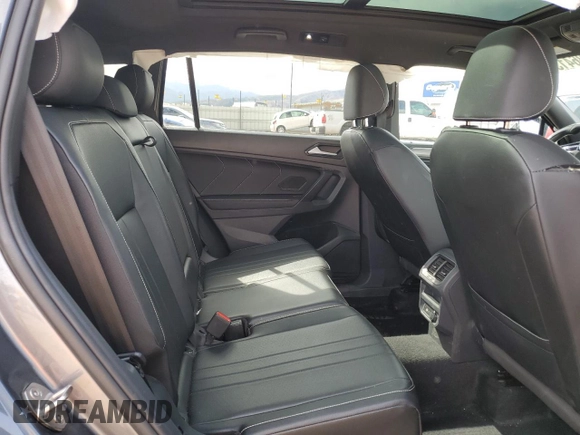 2022 Volkswagen Tiguan SE R-Line Black z VIN 3VV8B7AX7NM103911, wystawiony jako Copart lot #52364135 z przebiegiem 54 375 mil mil oraz Szkoda całkowita • Salvage title. Historia ofert i sprzedaży dostępna na DreamBid. Obrazek 12.