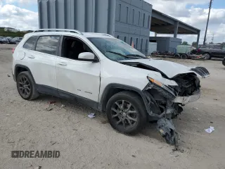 2016 Jeep Cherokee Latitude with VIN 1C4PJLCB9GW376343, listed as a Copart auction lot 44128145 with 94,471 mi miles and Salvage Title. Bid and sale history available at carsss.com. Image 4.
