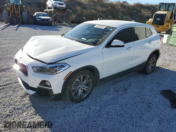 2020 BMW X2 xDrive28i with VIN WBXYJ1C09L5N87648, listed as a Copart auction lot 42029595 with 42,688 mi miles and Salvage Title. Bid and sale history available at carsss.com. Image 1.