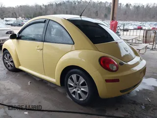 2008 Volkswagen New Beetle Coupe S with VIN 3VWPW31C18M509074, listed as a IAAI auction lot 41468708 with 200,106 mi miles. Bid and sale history available at carsss.com. Image 3.