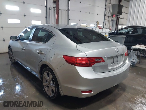 2015 Acura ILX with VIN 19VDE1F31FE006988, listed as a IAAI auction lot 41621229 with 50,222 mi miles. Bid and sale history available at carsss.com. Image 3.