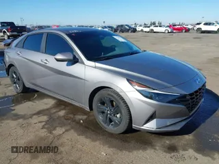 2023 Hyundai Elantra Blue z VIN KMHLM4AJ7PU059237, wystawiony jako IAAI lot #41394314 z przebiegiem 34 248 mil mil oraz . Historia ofert i sprzedaży dostępna na DreamBid. Obrazek 1.