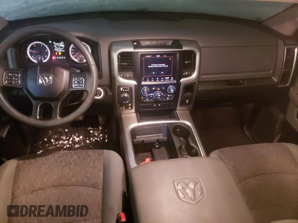 2018 Ram 1500 SLT z VIN 1C6RR7GM8JS226184, wystawiony jako Copart lot #84210974 z przebiegiem 162 991 mil mil oraz Szkoda całkowita • Salvage title. Historia ofert i sprzedaży dostępna na DreamBid. Obrazek 8.