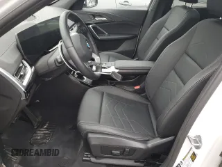2024 BMW X2 xDrive28i z VIN WBX63GM03R5Z89418, wystawiony jako Copart lot #57406055 z przebiegiem 15 854 mil mil oraz Tytuł czysty. Historia ofert i sprzedaży dostępna na DreamBid. Obrazek 7.