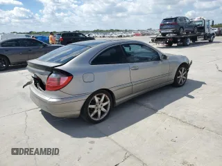 2003 Mercedes-Benz C z VIN WDBRN64J13A507887, wystawiony jako Copart lot #71978414 z przebiegiem Nie podano mil oraz Szkoda całkowita • Salvage title. Historia ofert i sprzedaży dostępna na DreamBid. Obrazek 3.