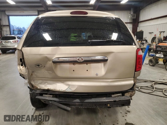 2003 Chrysler Town & Country with VIN 2C4GP24323R248495, listed as a Copart auction lot 41390345 with 201,300 mi miles and Salvage Title. Bid and sale history available at carsss.com. Image 6.