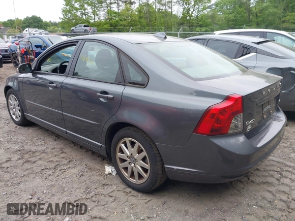 2009 Volvo S40 2.4L с VIN YV1MS382092458782, выставлен на аукционе IAAI как лот 42292466 с пробегом 136 917 миль миль и . История ставок и продаж доступна на DreamBid. Изображение 3.