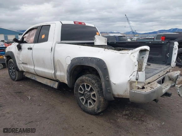 2013 Toyota Tundra 4WD Truck with VIN 5TFUM5F17DX041029, listed as a IAAI auction lot 41135163 with NaN miles. Bid and sale history available at carsss.com. Image 3.