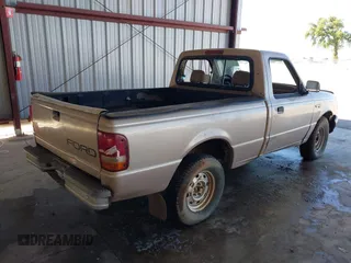 1994 Ford Ranger Splash z VIN 1FTCR10A5RUE28850, wystawiony jako IAAI lot #41882134 z przebiegiem 186 104 mil mil oraz . Historia ofert i sprzedaży dostępna na DreamBid. Obrazek 4.