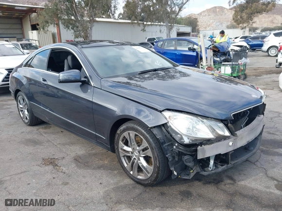 2011 Mercedes-Benz E-Class E 350 with VIN WDDKJ5GB7BF121415, listed as a IAAI auction lot 41343754 with 129,622 mi miles. Bid and sale history available at carsss.com. Image 1.