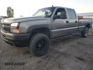2006 Chevrolet Silverado 3500 SRW LT with VIN 1GCHK33296F137200, listed as a Copart auction lot 85065784 with 302,668 mi miles and Salvage Title. Bid and sale history available at carsss.com. Image 1.
