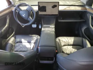 2022 Tesla Model Y Performance z VIN 7SAYGDEF0NF540933, wystawiony jako Copart lot #56087145 z przebiegiem 59 717 mil mil oraz Szkoda całkowita • Salvage title. Historia ofert i sprzedaży dostępna na DreamBid. Obrazek 8.