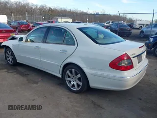 2007 Mercedes-Benz E-Class 3.5L with VIN WDBUF87X37X220377, listed as a IAAI auction lot 41655713 with 221,434 mi miles. Bid and sale history available at carsss.com. Image 3.