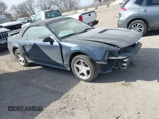 2001 Ford Mustang Deluxe with VIN 1FAFP44451F130290, listed as a IAAI auction lot 41777828 with 1 mi miles. Bid and sale history available at carsss.com. Image 1.