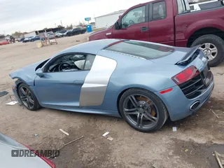 2011 Audi R8 5.2L z VIN WUAANAFG1BN000341, wystawiony jako IAAI lot #41330621 z przebiegiem 52 555 mil mil oraz . Historia ofert i sprzedaży dostępna na DreamBid. Obrazek 13.