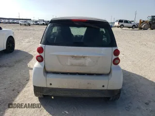 2014 Smart fortwo Pure z VIN WMEEJ3BA8EK742332, wystawiony jako Copart lot #44252235 z przebiegiem 97 980 mil mil oraz Czysty tytuł • Clean title. Historia ofert i sprzedaży dostępna na DreamBid. Obrazek 6.