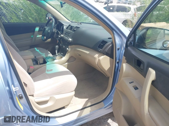 2008 Toyota Highlander with VIN JTEDS41A282064966, listed as a IAAI auction lot 42814001 with 110,443 mi miles and . Bid and sale history available at DreamBid. Image 5.