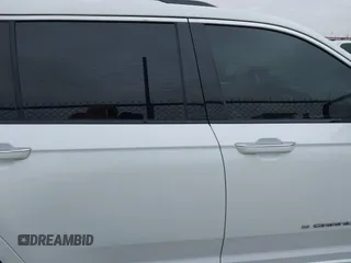 2022 Jeep Grand Cherokee Overland с VIN 1C4RJJDG9N8517470, выставлен на аукционе IAAI как лот 41618934 с пробегом 64 580 миль миль и . История ставок и продаж доступна на DreamBid. Изображение 13.