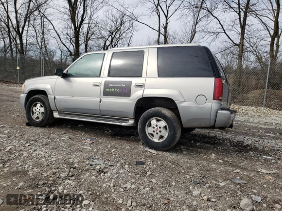 1999 GMC Denali with VIN 1GKEK13R0XR915053, listed as a Copart auction lot 49241145 with 2,664,121 mi miles and Salvage Title. Bid and sale history available at carsss.com. Image 2.