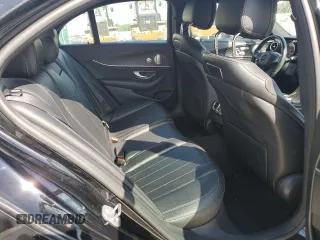 2018 Mercedes-Benz E 300 with VIN WDDZF4JB9JA374959, listed as a Copart auction lot 54957505 with 31,762 mi miles and Clean Title. Bid and sale history available at DreamBid. Image 10.