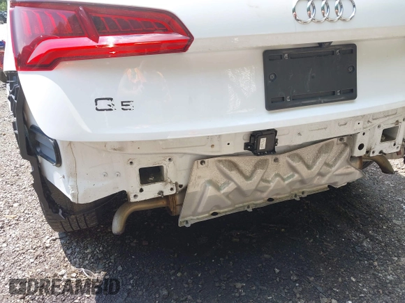 2020 Audi Q5 Premium Plus with VIN WA1E2AFY8L2049128, listed as a IAAI auction lot 42376021 with 65,498 mi miles and . Bid and sale history available at DreamBid. Image 18.