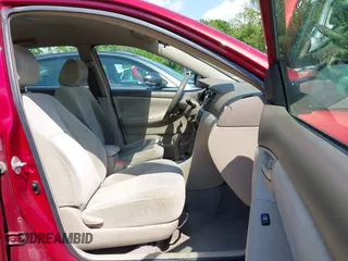 2006 Toyota Corolla CE z VIN 1NXBR32E06Z651716, wystawiony jako IAAI lot #42204869 z przebiegiem 169 393 mil mil oraz . Historia ofert i sprzedaży dostępna na DreamBid. Obrazek 5.