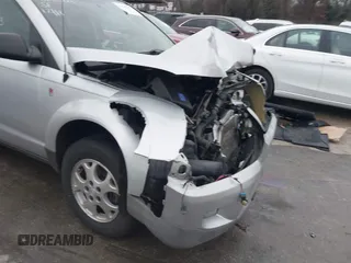 2004 Saturn VUE V6 z VIN 5GZCZ53434S871823, wystawiony jako IAAI lot #41140283 z przebiegiem 104 965 mil mil oraz . Historia ofert i sprzedaży dostępna na DreamBid. Obrazek 19.