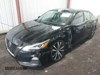 2020 Nissan Altima 2.5 SR with VIN 1N4BL4CV0LC130710, listed as a IAAI auction lot 41971043 with 197,977 mi miles. Bid and sale history available at carsss.com. Image 2.