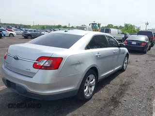 2010 Ford Taurus SEL с VIN 1FAHP2EW3AG156815, выставлен на аукционе IAAI как лот 42342615 с пробегом 152 870 миль миль и . История ставок и продаж доступна на DreamBid. Изображение 4.