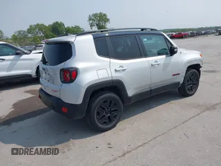 2018 Jeep Renegade Trailhawk z VIN ZACCJBCB6JPH86837, wystawiony jako IAAI lot #42394914 z przebiegiem 17 367 mil mil oraz . Historia ofert i sprzedaży dostępna na DreamBid. Obrazek 4.