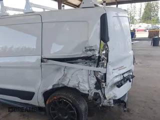 2020 Ford Transit Connect XLT z VIN NM0LS7F27L1447428, wystawiony jako IAAI lot #41892673 z przebiegiem 153 602 mil mil oraz . Historia ofert i sprzedaży dostępna na DreamBid. Obrazek 6.