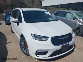 2023 Chrysler Pacifica Hybrid Touring L with VIN 2C4RC1L74PR579720, listed as a IAAI auction lot 41762445 with 38,095 mi miles. Bid and sale history available at carsss.com. Image 1.