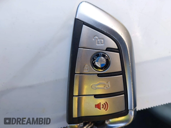 2018 BMW 5 Series M550i xDrive with VIN WBAJB9C55JB049529, listed as a IAAI auction lot 41241917 with 116,265 mi miles and . Bid and sale history available at carsss.com. Image 11.