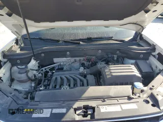 2019 Volkswagen Atlas SEL R-Line with VIN 1V2RR2CA5KC514018, listed as a Copart auction lot 49083155 with 97,812 mi miles and Salvage title. Bid and sale history available at DreamBid. Image 13.