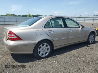 2005 Mercedes-Benz C 240 с VIN WDBRF61J65F607930, выставлен на аукционе Copart как лот 61647215 с пробегом 81 649 миль миль и Списание • Salvage title. История ставок и продаж доступна на DreamBid. Изображение 3.