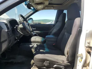 2008 Chevrolet Colorado 2LT z VIN 1GCDT13E588114935, wystawiony jako Copart lot #53210415 z przebiegiem 223 482 mil mil oraz Szkoda całkowita • Salvage title. Historia ofert i sprzedaży dostępna na DreamBid. Obrazek 7.