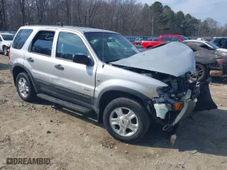 2002 Ford Escape XLT Choice with VIN 1FMYU03192KA79795, listed as a IAAI auction lot 41516066 with 1 mi miles. Bid and sale history available at carsss.com. Image 1.