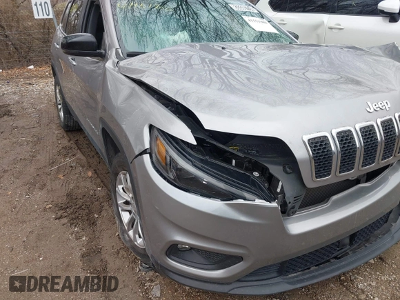 2022 Jeep Cherokee Latitude Lux z VIN 1C4PJMMN9ND511277, wystawiony jako IAAI lot #41151980 z przebiegiem 51 809 mil mil oraz . Historia ofert i sprzedaży dostępna na DreamBid. Obrazek 17.