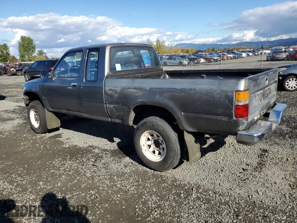 1989 Toyota Pickup DLX z VIN JT4VN13D0K0001910, wystawiony jako Copart lot #77413274 z przebiegiem 311 223 mil mil oraz Szkoda całkowita • Salvage title. Historia ofert i sprzedaży dostępna na DreamBid. Obrazek 2.