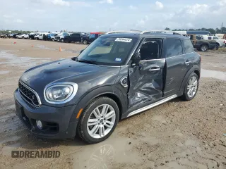 2018 MINI Countryman Cooper S with VIN WMZYT3C37J3E93292, listed as a Copart auction lot 79244474 with 31,582 mi miles and Salvage Title. Bid and sale history available at carsss.com. Image 1.