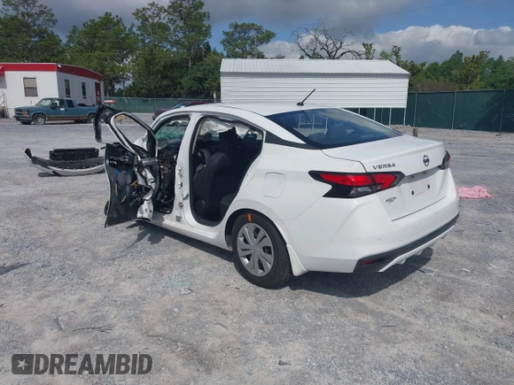 2020 Nissan Versa S z VIN 3N1CN8DV4LL864966, wystawiony jako IAAI lot #42260836 z przebiegiem Nie podano mil oraz . Historia ofert i sprzedaży dostępna na DreamBid. Obrazek 3.