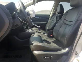 2017 Nissan Rogue SL z VIN 5N1AT2MT3HC885683, wystawiony jako Copart lot #54957275 z przebiegiem 127 879 mil mil oraz Szkoda całkowita • Salvage title. Historia ofert i sprzedaży dostępna na DreamBid. Obrazek 7.