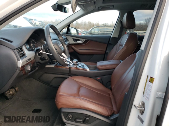 2019 Audi Q7 Premium z VIN WA1AHAF71KD031268, wystawiony jako Copart lot #87387164 z przebiegiem 22 853 mil mil oraz Szkoda całkowita • Salvage title. Historia ofert i sprzedaży dostępna na DreamBid. Obrazek 7.