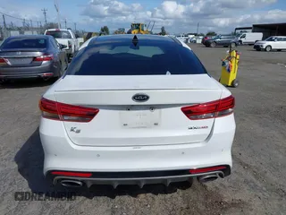 2016 Kia Optima SX Turbo with VIN 5XXGW4L25GG016639, listed as a IAAI auction lot 41937575 with 81,336 mi miles and . Bid and sale history available at carsss.com. Image 17.