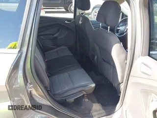 2013 Ford Escape SE z VIN 1FMCU0GX7DUD19135, wystawiony jako IAAI lot #42610613 z przebiegiem 181 535 mil mil oraz . Historia ofert i sprzedaży dostępna na DreamBid. Obrazek 8.
