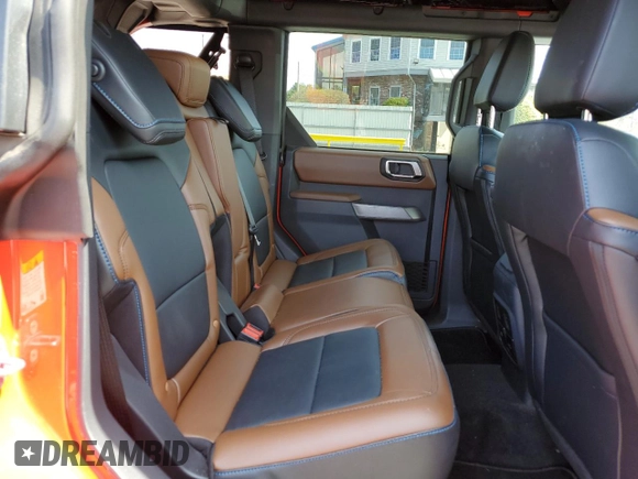 2023 Ford Bronco с VIN 1FMDE5DH0PLB63705, выставлен на аукционе Copart как лот 53321445 с пробегом 19 498 миль миль и Списание • Salvage title. История ставок и продаж доступна на DreamBid. Изображение 11.