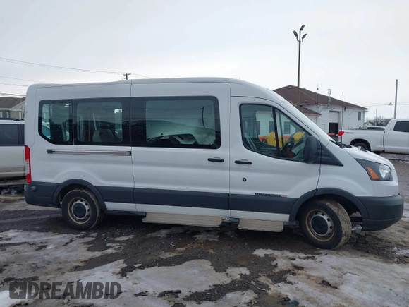 2018 Ford Transit XL z VIN 1FDZX2CM7JKA52904, wystawiony jako IAAI lot #41677165 z przebiegiem 15 201 mil mil oraz . Historia ofert i sprzedaży dostępna na DreamBid. Obrazek 13.