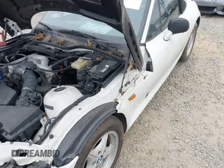 1996 BMW 3 Series Z3 1.9 z VIN 4USCH7322TLB73997, wystawiony jako IAAI lot #41778288 z przebiegiem Nie podano mil oraz . Historia ofert i sprzedaży dostępna na DreamBid. Obrazek 6.