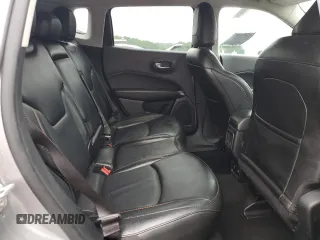 2020 Jeep Compass Limited z VIN 3C4NJCCBXLT211330, wystawiony jako Copart lot #56938845 z przebiegiem 98 968 mil mil oraz Szkoda całkowita • Salvage title. Historia ofert i sprzedaży dostępna na DreamBid. Obrazek 11.